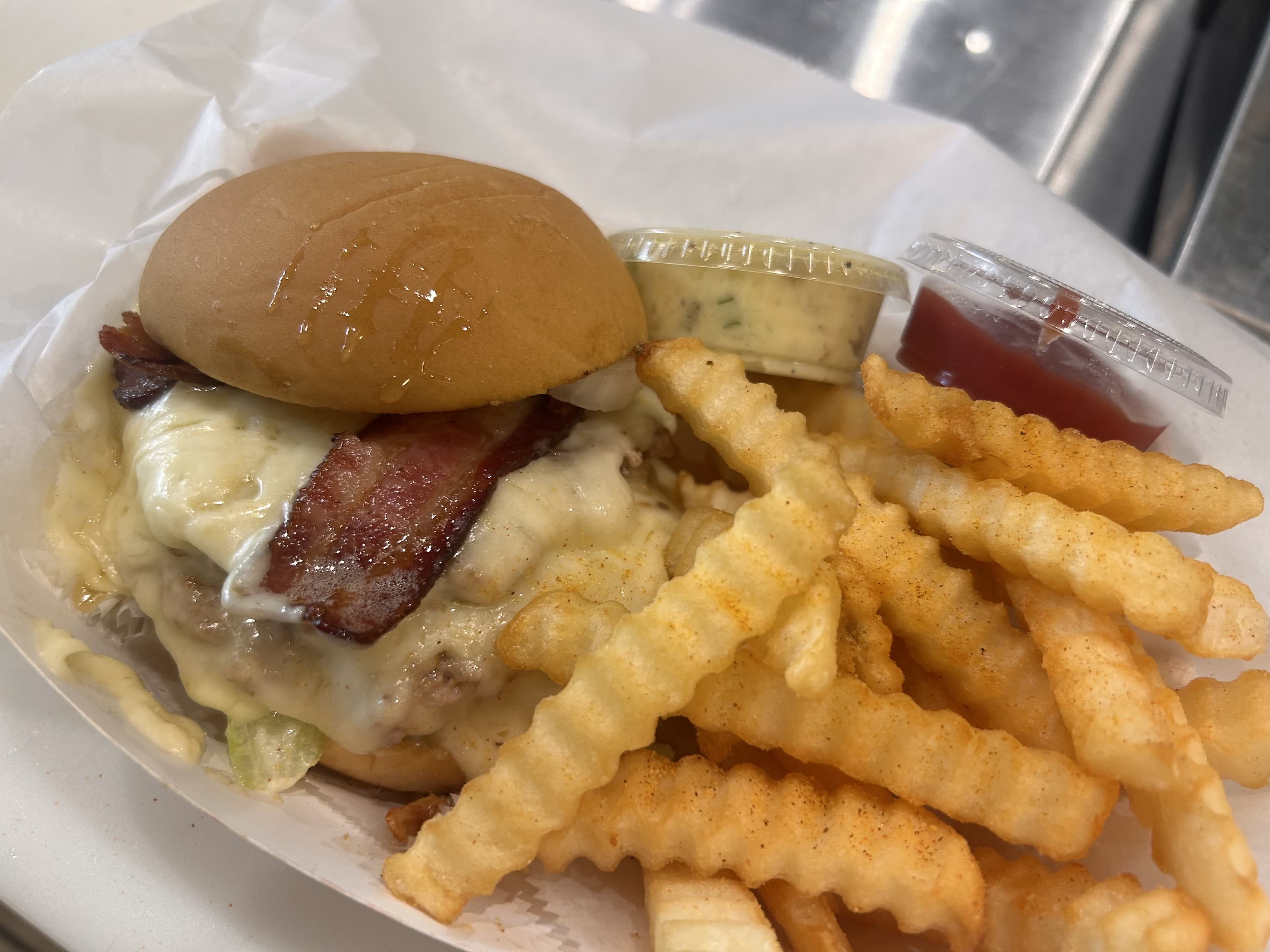 Bikini Burger platter with crinkle fries